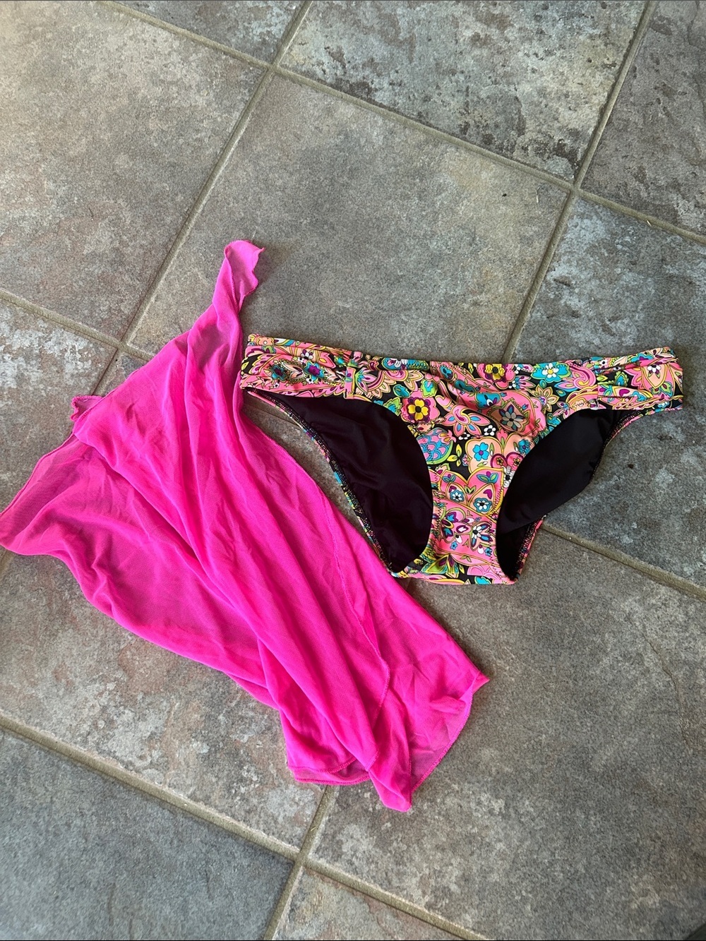 Floral Multicolor Bikini Bottom with Hot Pink short sarong